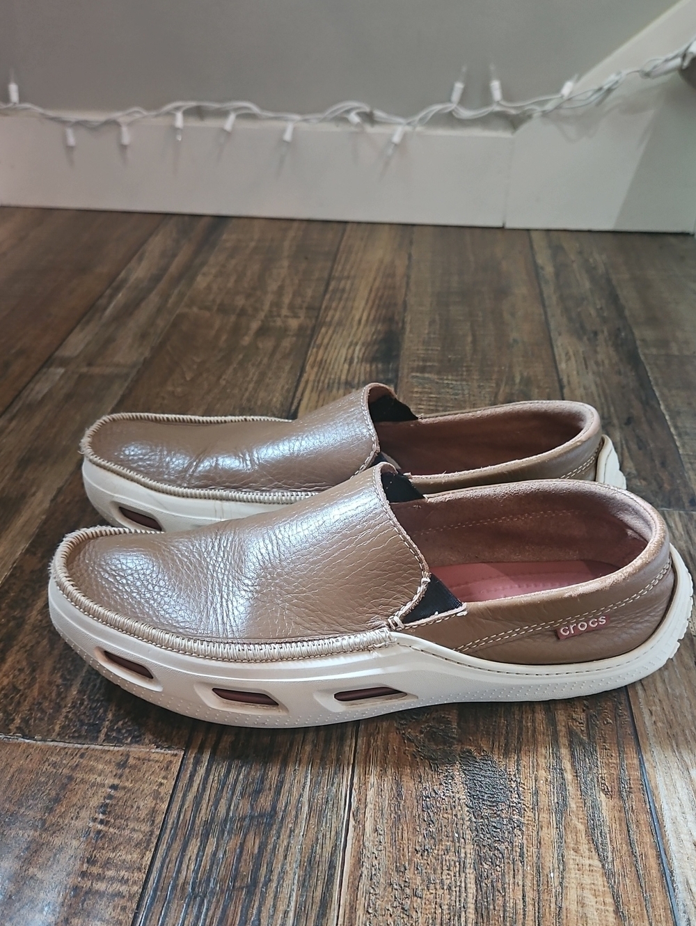 CROCS Tideline Tan Brown Leather‎ Slip-On Loafers with Beige Sole